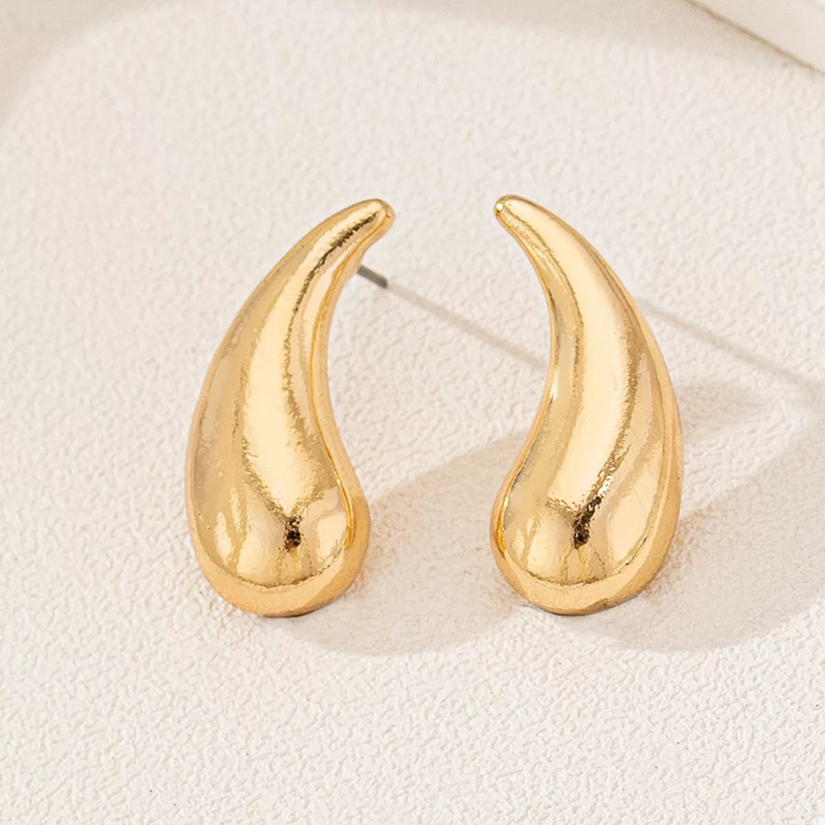 Curved Teardrop Stud Earrings